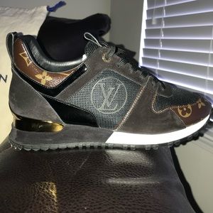 Louis Vuitton Run Away Sneakers‼️‼️‼️ (Like New)